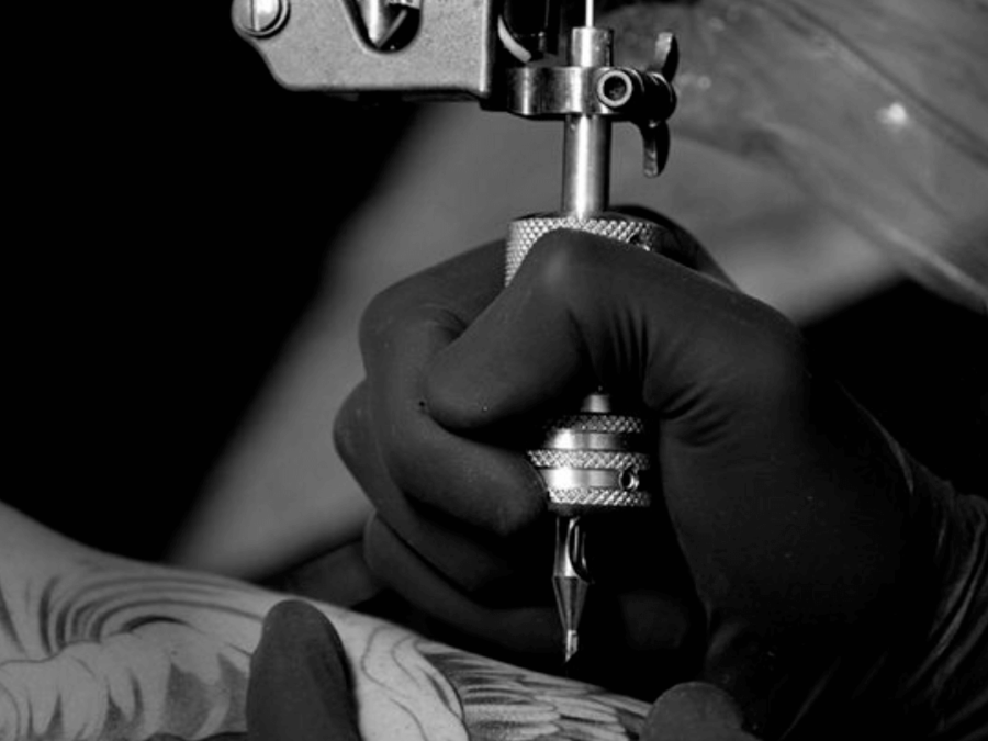 Hygiène et salubrité pour les professionnels du tatouage et du piercing